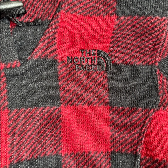 The North Face Crescent Fleece with Toggle Button in Grey and Red Buffalo Check - Picture 6 of 9